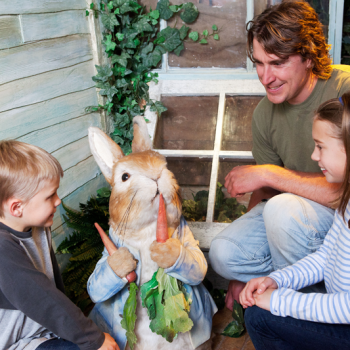 Peter Rabbit Statue